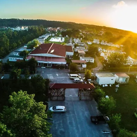 Natur Camping Bungalow T2 - 15 *